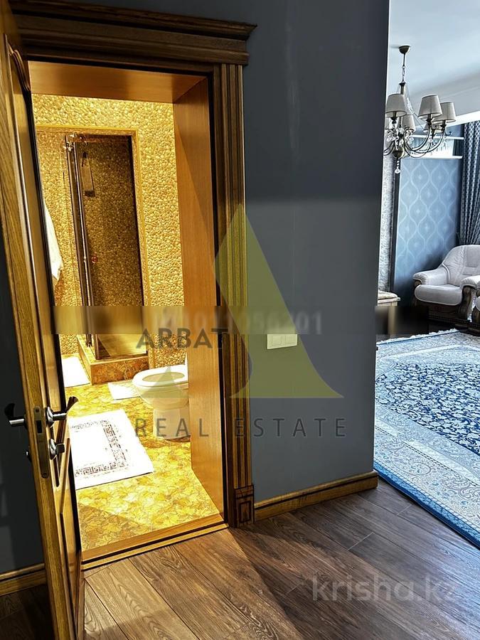 Фото Квартира, 7 комн, 450 м², 3/4 эт.