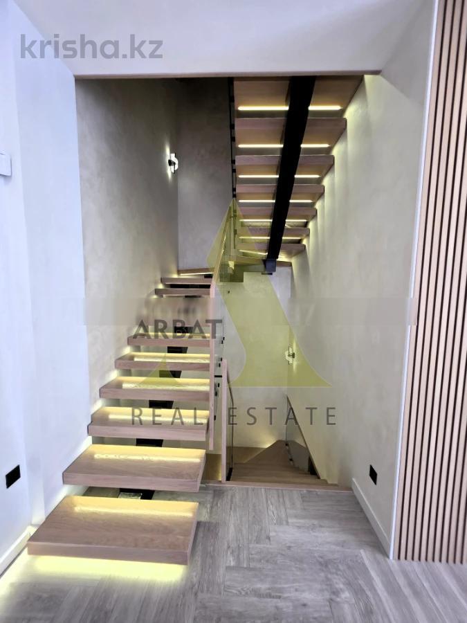 Фото Отдельный дом, 5 комн, 300м²