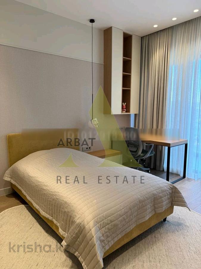 Фото Квартира, 5 комн, 220 м², 3/3 эт., 2024 г.п.