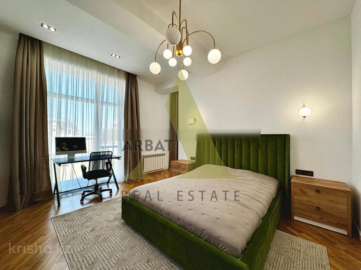 Фото Квартира, 4 комн, 210 м², 2/3 эт., 2020 г.п.