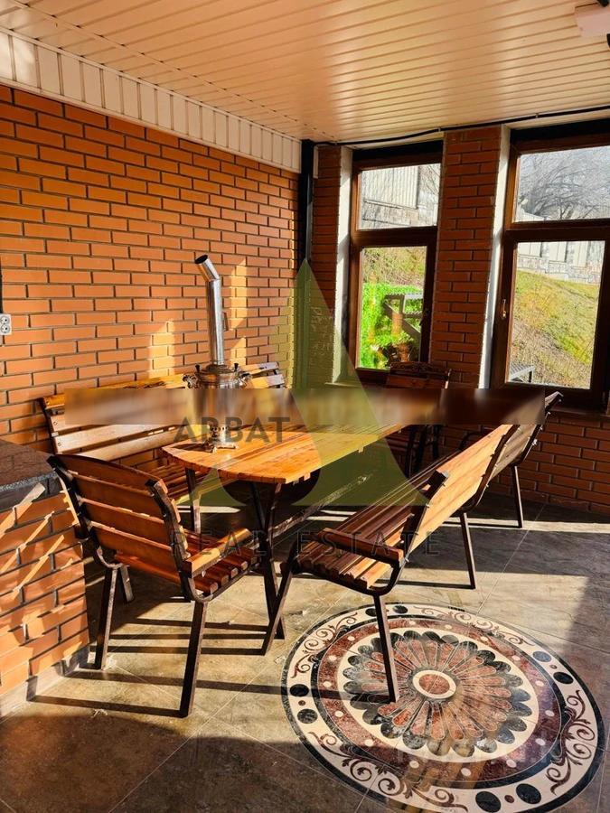 Фото Квартира, 4 комн, 190 м², 1 эт.