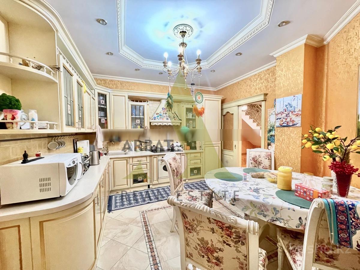 Фото Квартира, 5 комн, 347.1 м², 9/10 эт., 2004 г.п.