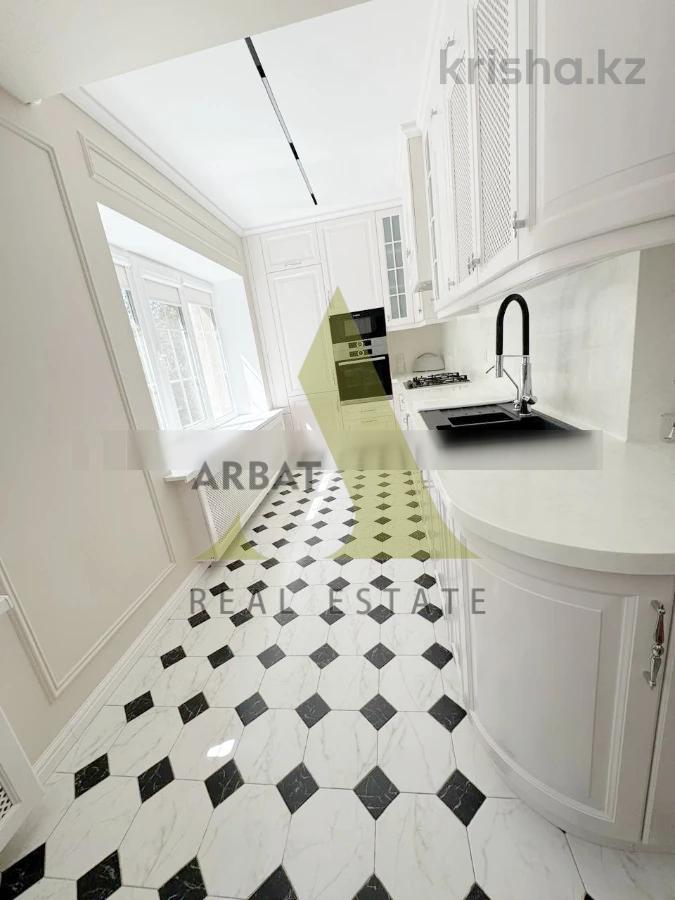 Фото Квартира, 3 комн, 138 м², 4/4 эт., 1978 г.п.