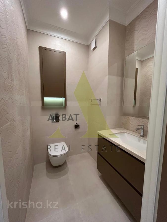 Фото Квартира, 4 комн, 150 м², 1/6 эт.