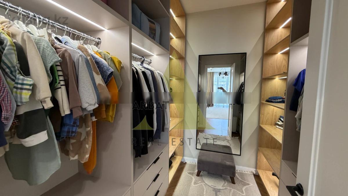 Фото Квартира, 4 комн, 236 м², 4/5 эт., 2022 г.п.