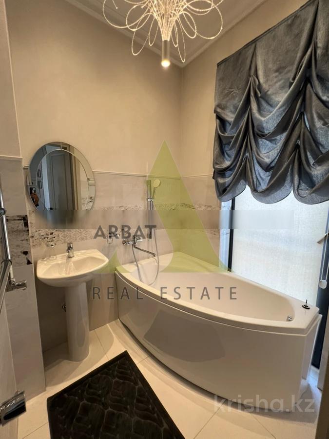 Фото Квартира, 5 комн, 185 м², 4 эт.