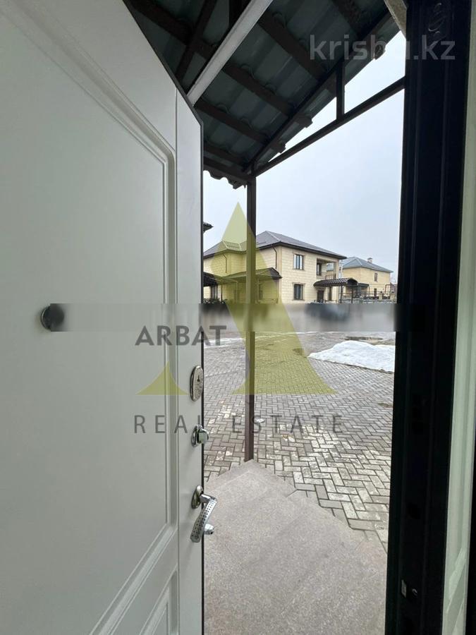 Фото Отдельный дом, 7 комн, 300м²