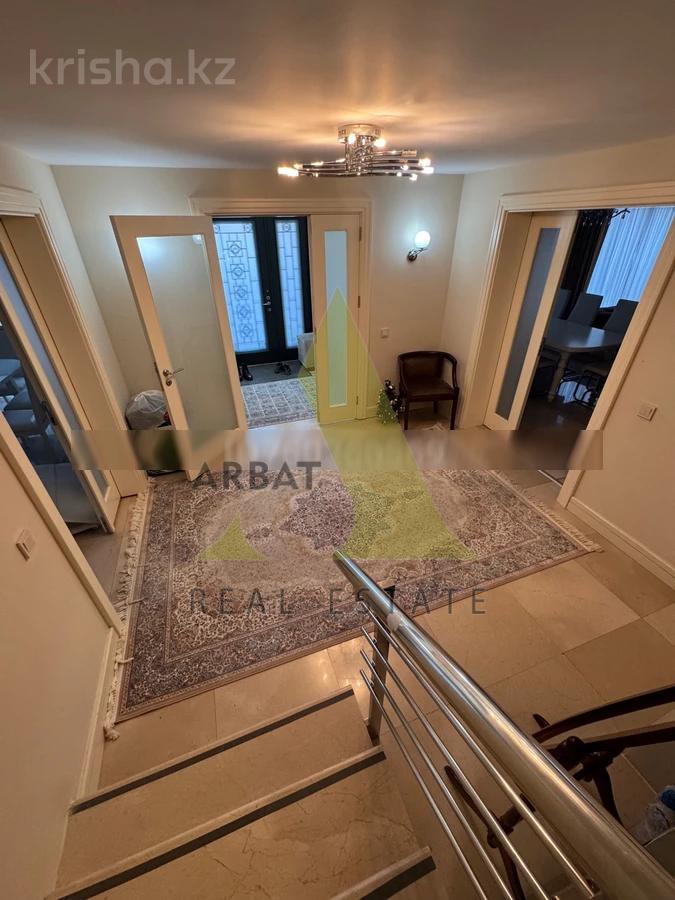Фото Квартира, 5 комн, 220 м², 2 эт.