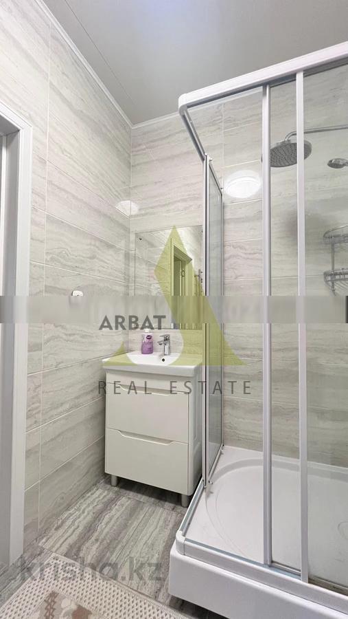 Фото Квартира, 4 комн, 132 м², 2/6 эт., 2010 г.п.