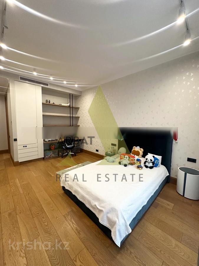 Фото Квартира, 4 комн, 238 м², 2/3 эт., 2018 г.п.
