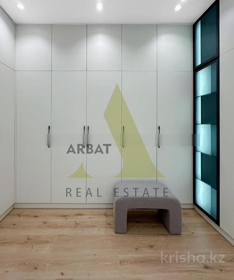 Фото Квартира, 5 комн, 320 м², 9/10 эт., 2017 г.п.