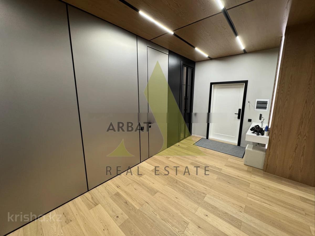 Фото Квартира, 3 комн, 135 м², 1/6 эт., 2007 г.п.