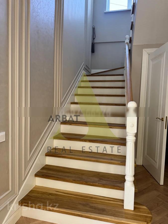 Фото Отдельный дом, 8 комн, 400м²