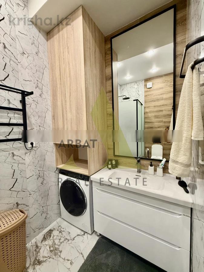 Фото Квартира, 4 комн, 156 м², 2/3 эт.