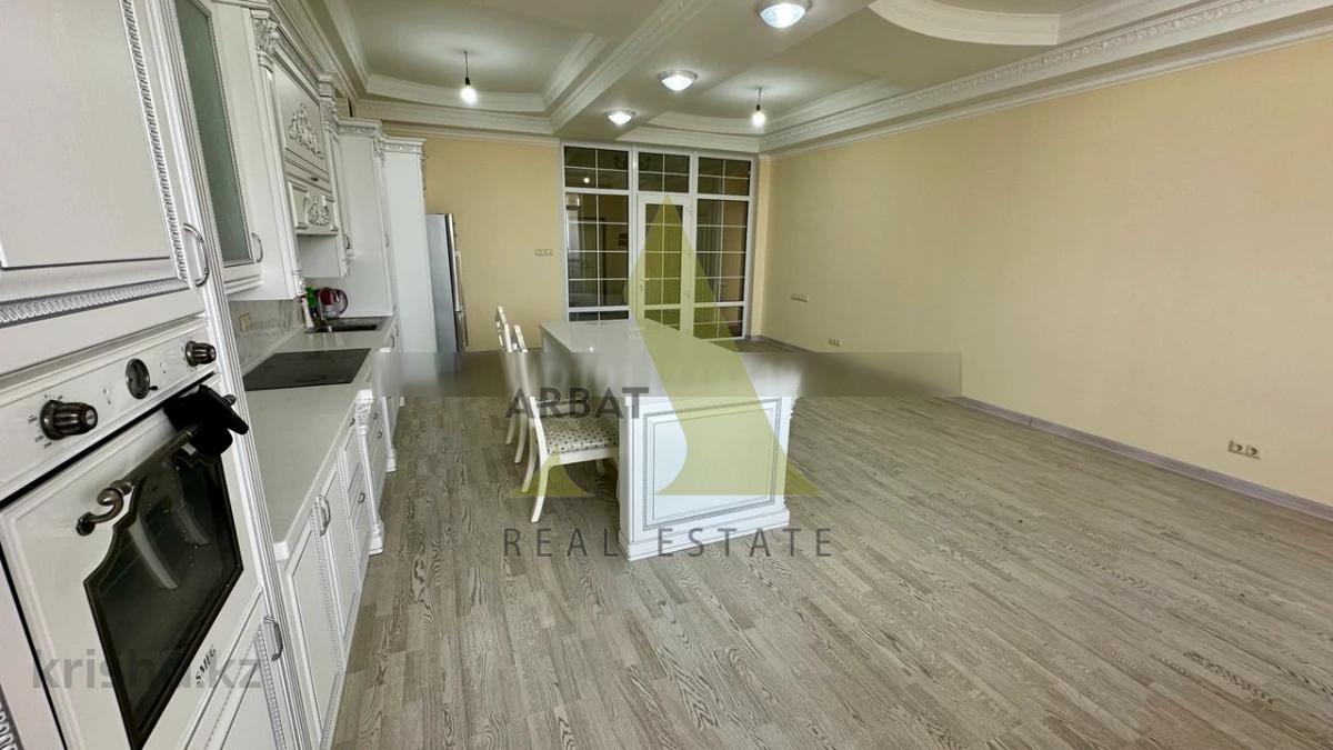 Фото Квартира, 4 комн, 192.8 м², 4/9 эт., 2010 г.п.