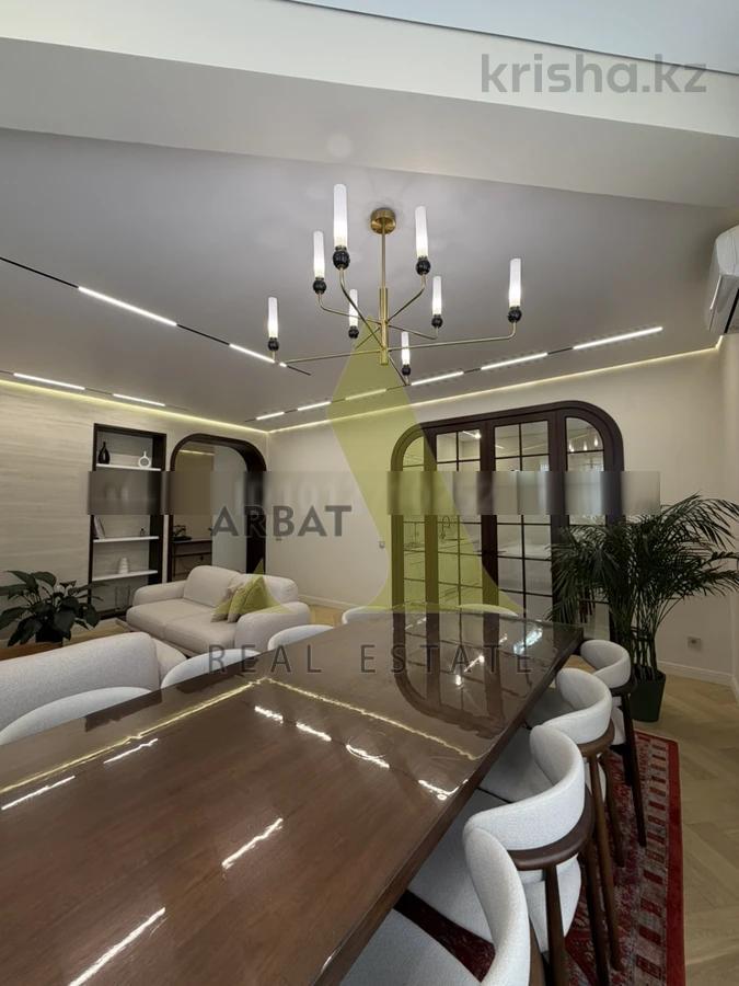 Фото Квартира, 5 комн, 210 м², 2/6 эт., 2013 г.п.