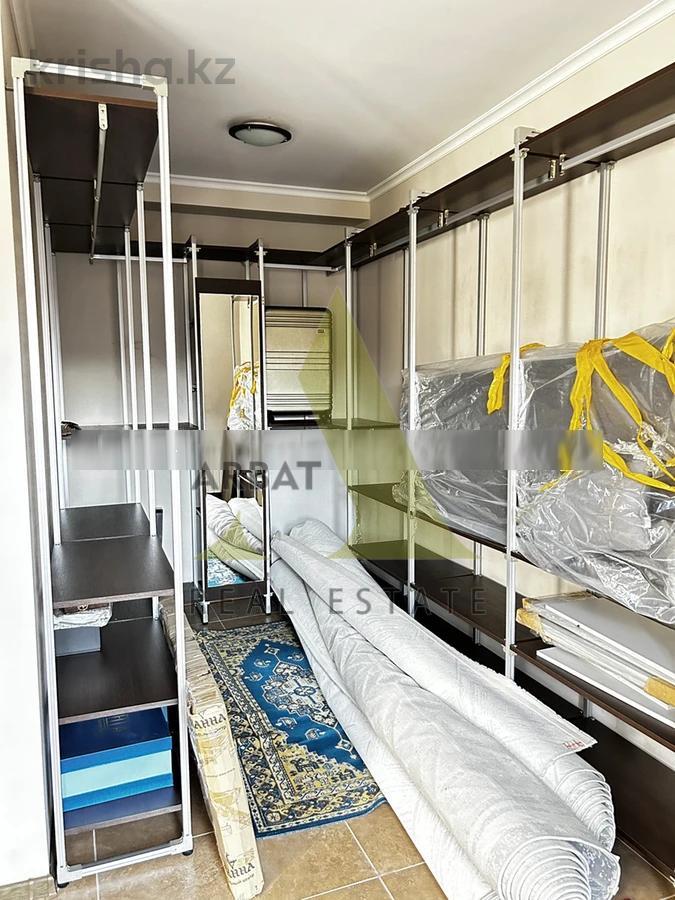 Фото Квартира, 7 комн, 450 м², 3/4 эт.