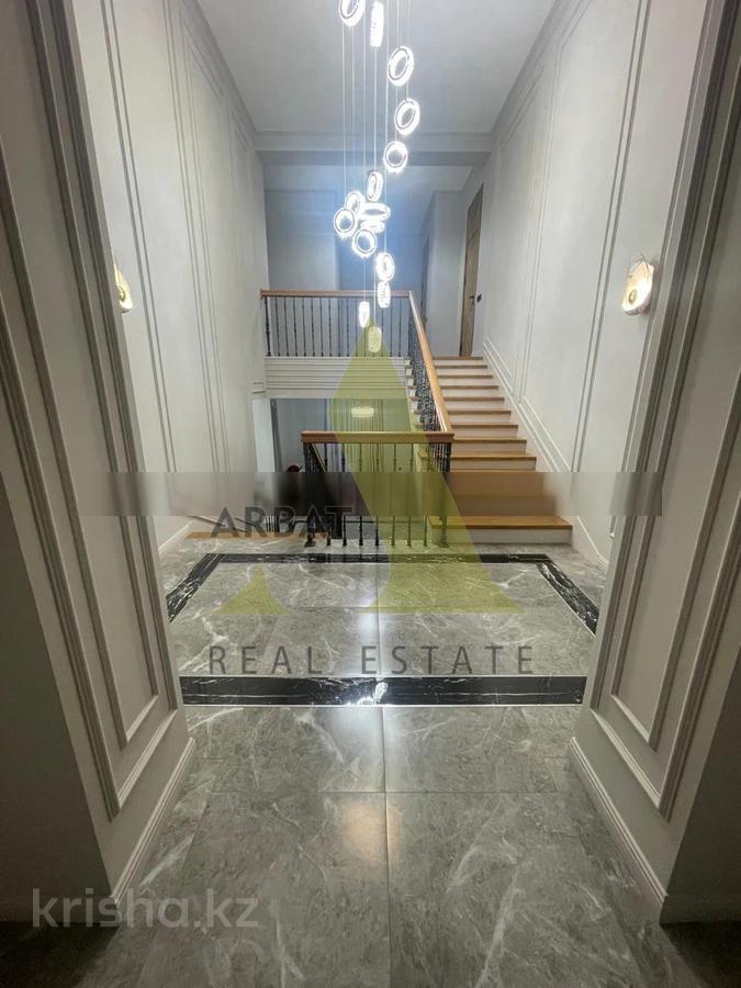 Фото Отдельный дом, 6 комн, 315м²