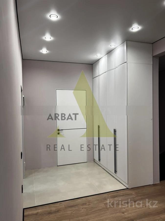 Фото Квартира, 5 комн, 227 м², 1/5 эт.