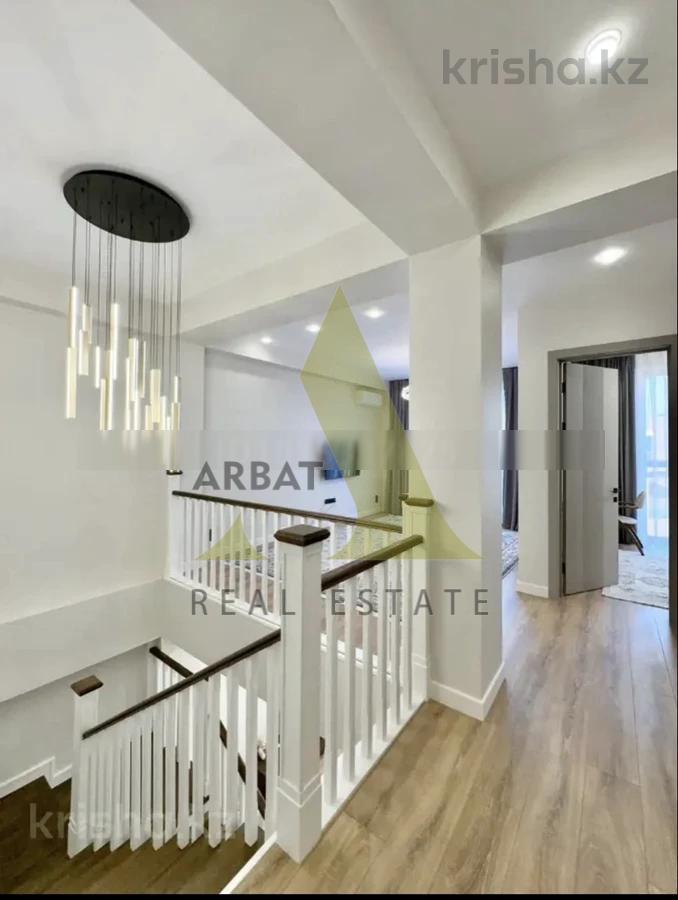 Фото Квартира, 5 комн, 160 м², 2 эт.