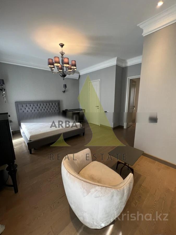 Фото Квартира, 5 комн, 185 м², 4 эт.