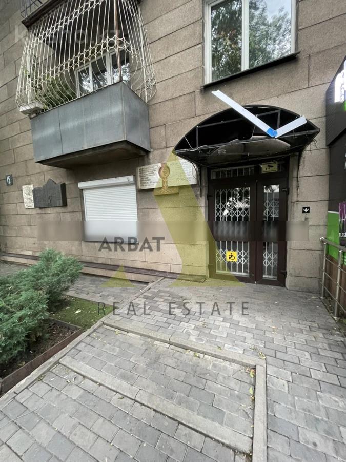 Фото Магазины и бутики, общепит, салоны красоты, медцентры и аптеки, 92 м²