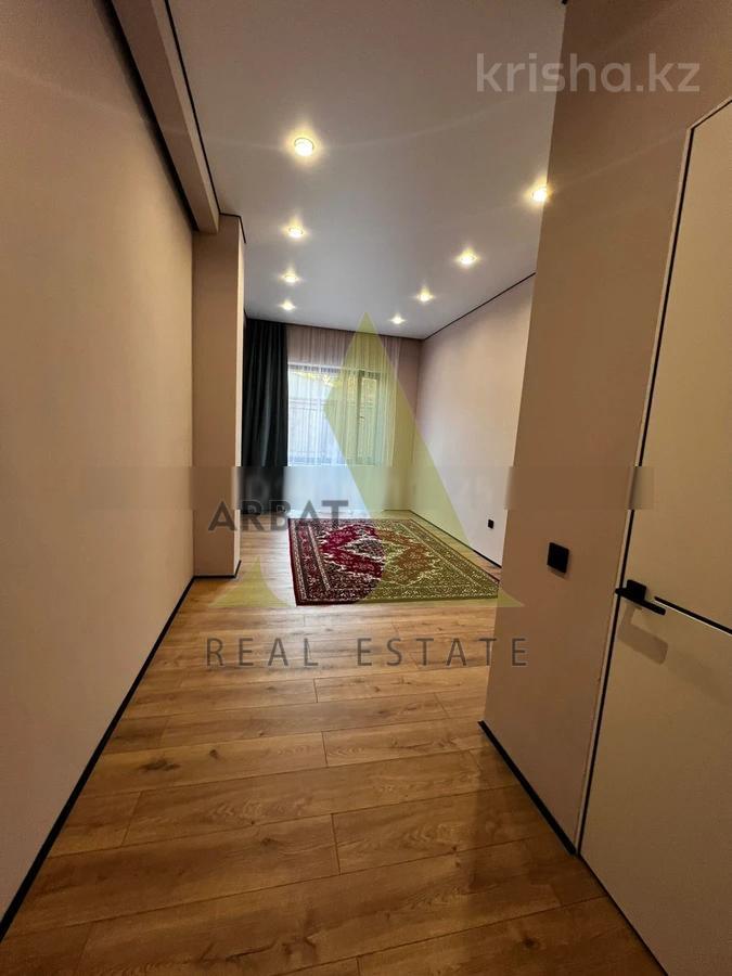 Фото Квартира, 5 комн, 227 м², 1/5 эт.