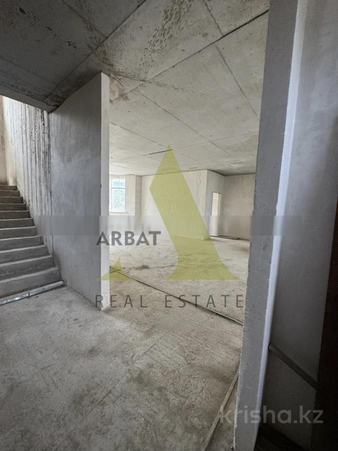 Фото Квартира, 8 комн, 600 м², 3 эт., 2017 г.п.