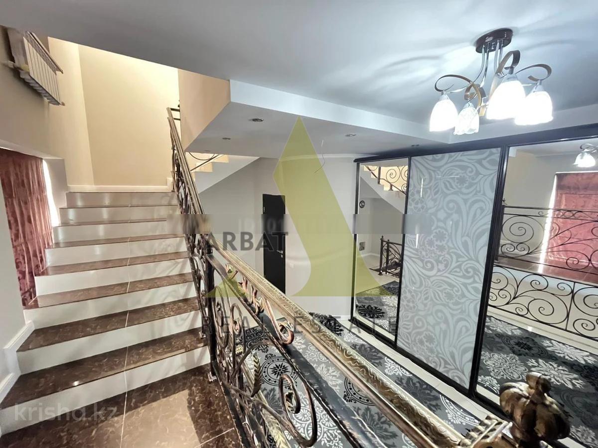 Фото Отдельный дом, 4 комн, 270м²