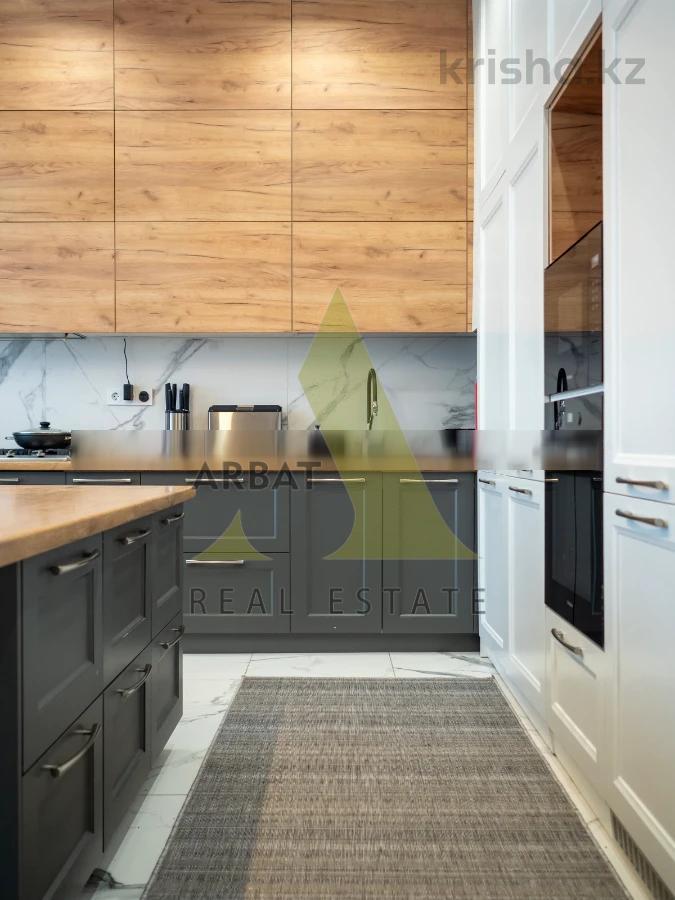 Фото Отдельный дом, 7 комн, 450м²