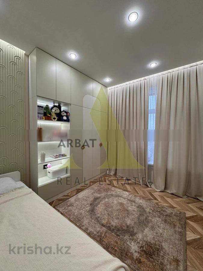 Фото Квартира, 3 комн, 80 м², 1/3 эт.