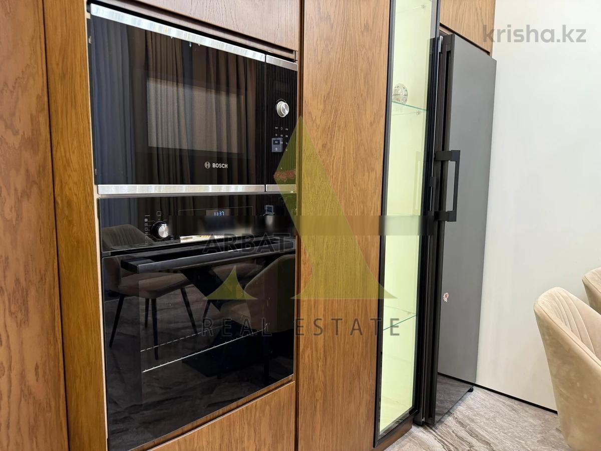 Фото Квартира, 3 комн, 165 м², 1/3 эт., 2019 г.п.