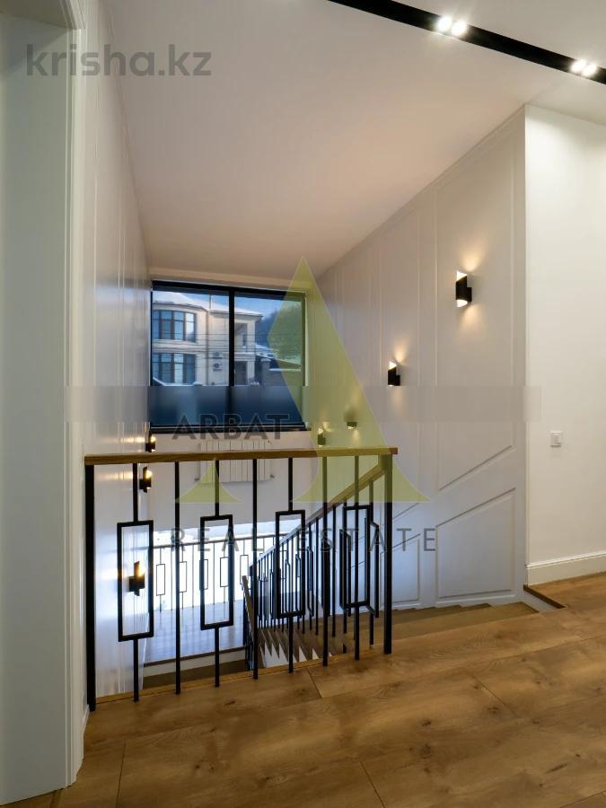 Фото Отдельный дом, 7 комн, 450м²