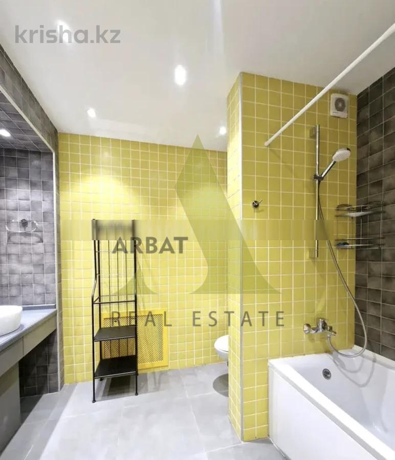 Фото Квартира, 4 комн, 210 м², 1/6 эт.