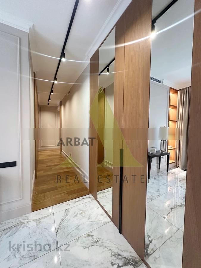 Фото Квартира, 4 комн, 238 м², 2/3 эт., 2018 г.п.