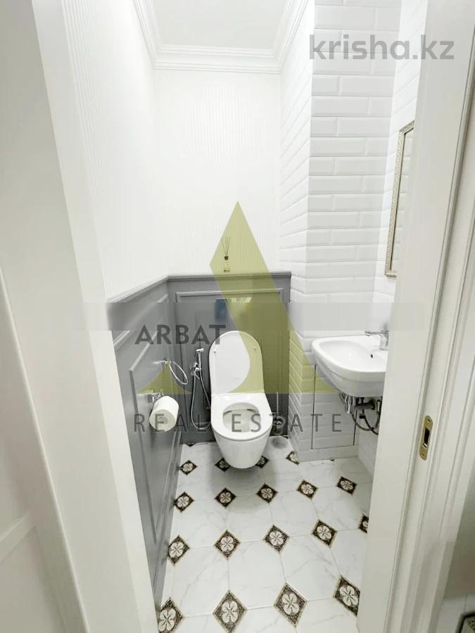 Фото Квартира, 3 комн, 138 м², 4/4 эт., 1978 г.п.