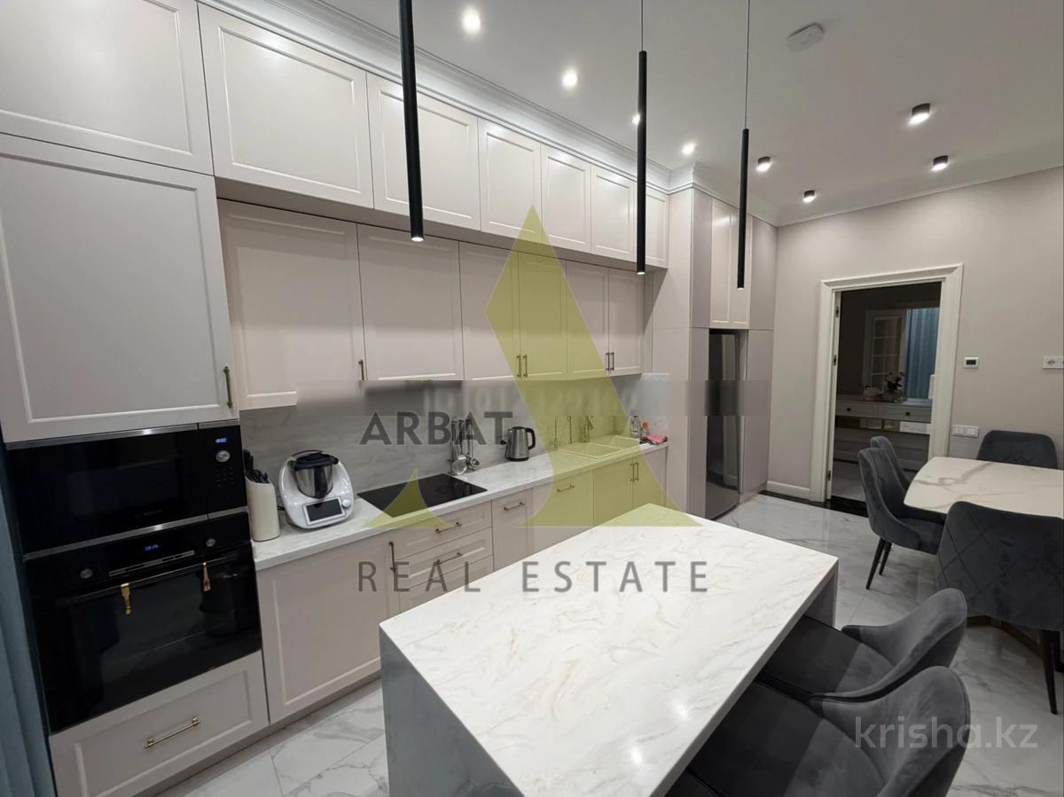 Фото Квартира, 5 комн, 160 м², 3/6 эт., 2017 г.п.