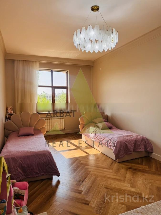 Фото Квартира, 3 комн, 131.5 м², 3/6 эт., 2016 г.п.