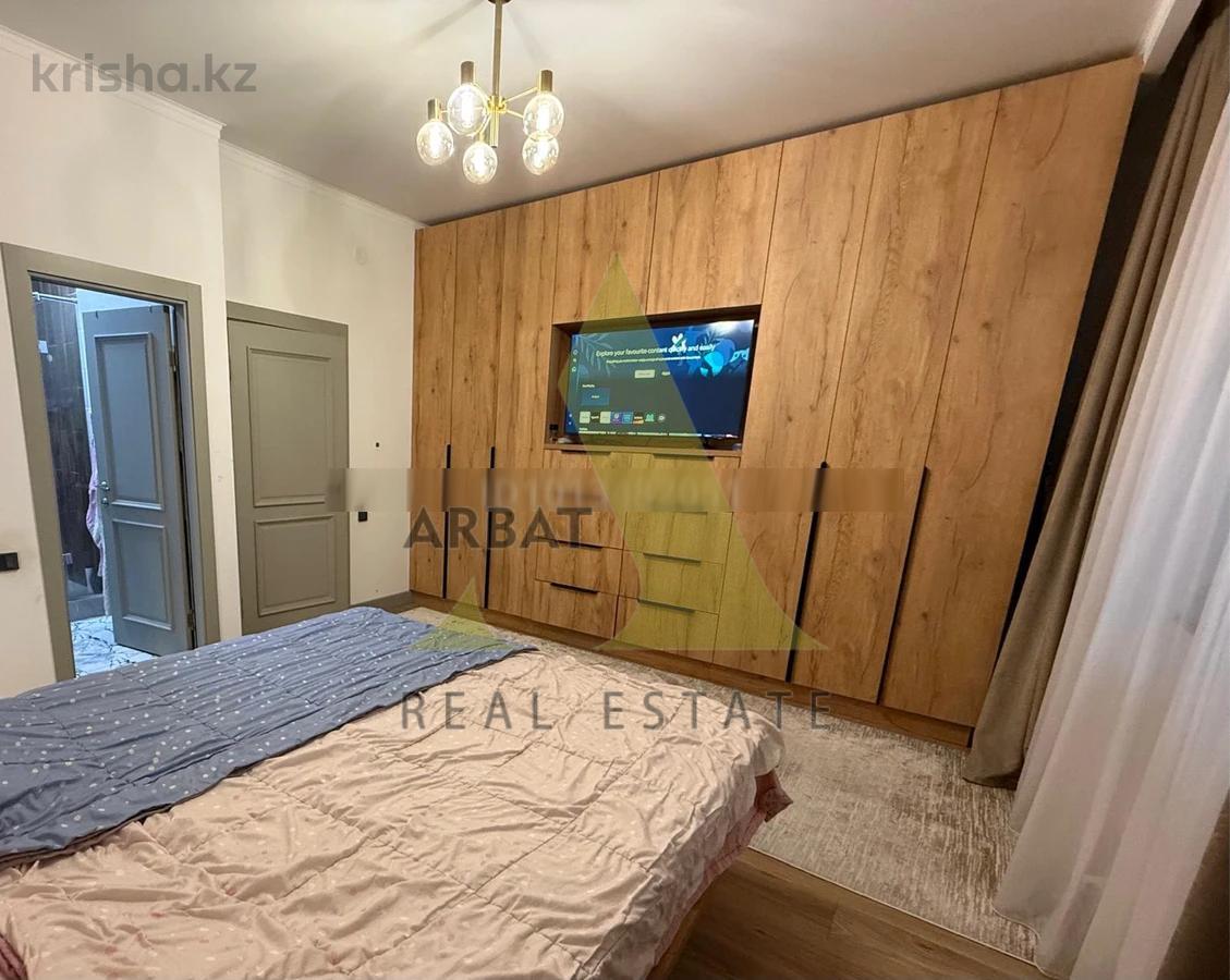 Фото Квартира, 3 комн, 120 м², 3/12 эт.