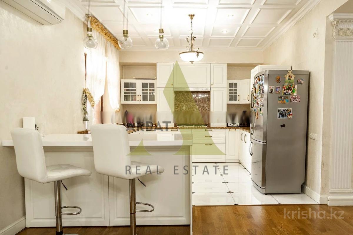 Фото Квартира, 8 комн, 433 м², 3/4 эт., 2011 г.п.