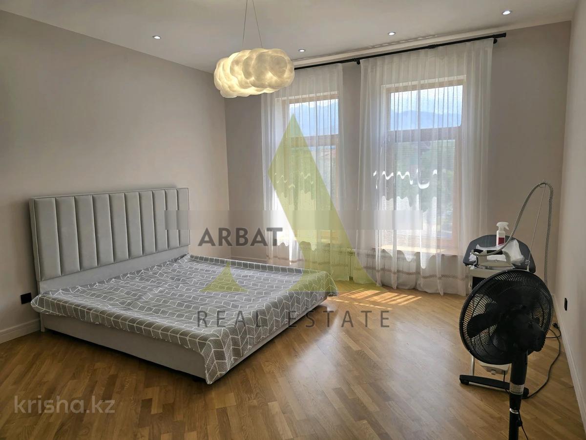 Фото Квартира, 4 комн, 160 м², 3/4 эт., 2006 г.п.