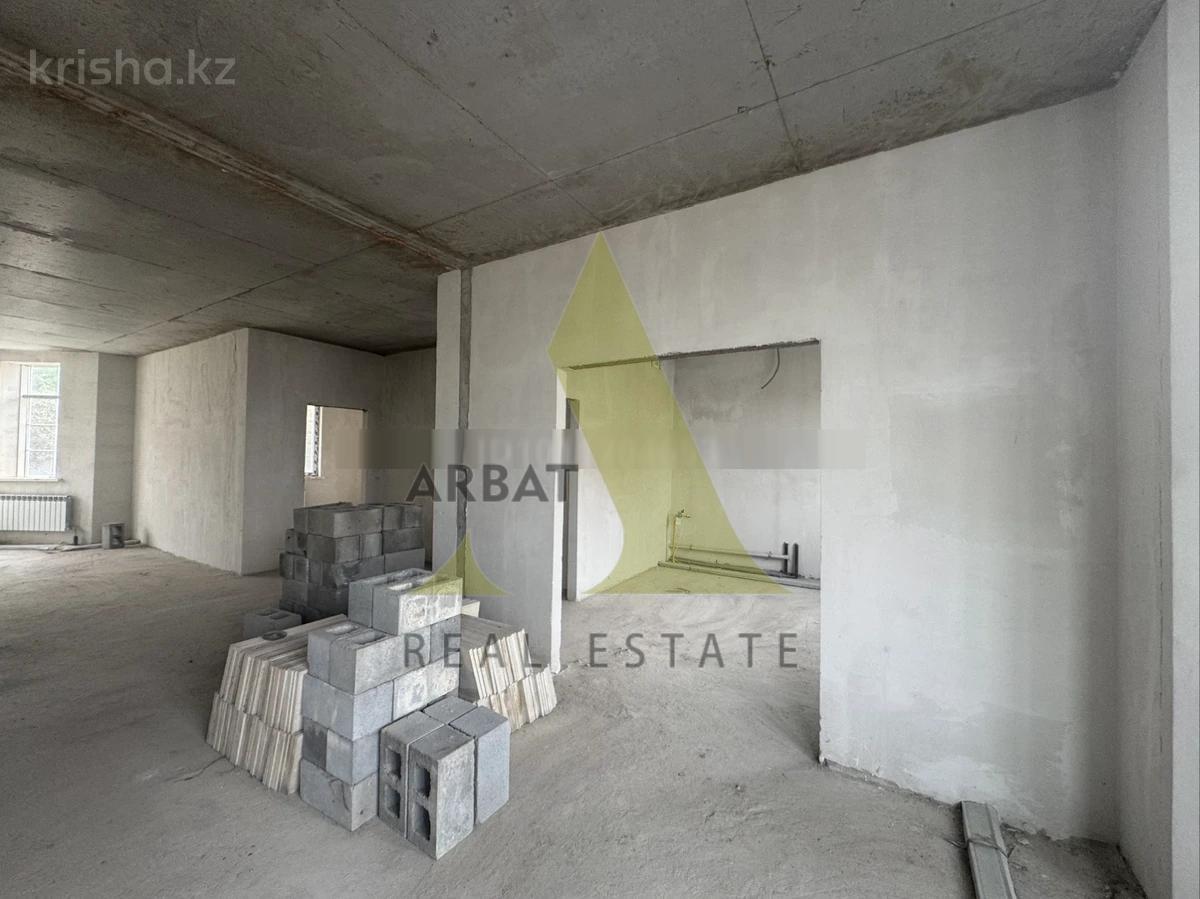Фото Квартира, 8 комн, 600 м², 3 эт., 2017 г.п.