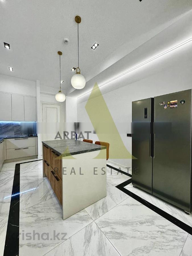 Фото Квартира, 4 комн, 210 м², 2/3 эт., 2020 г.п.
