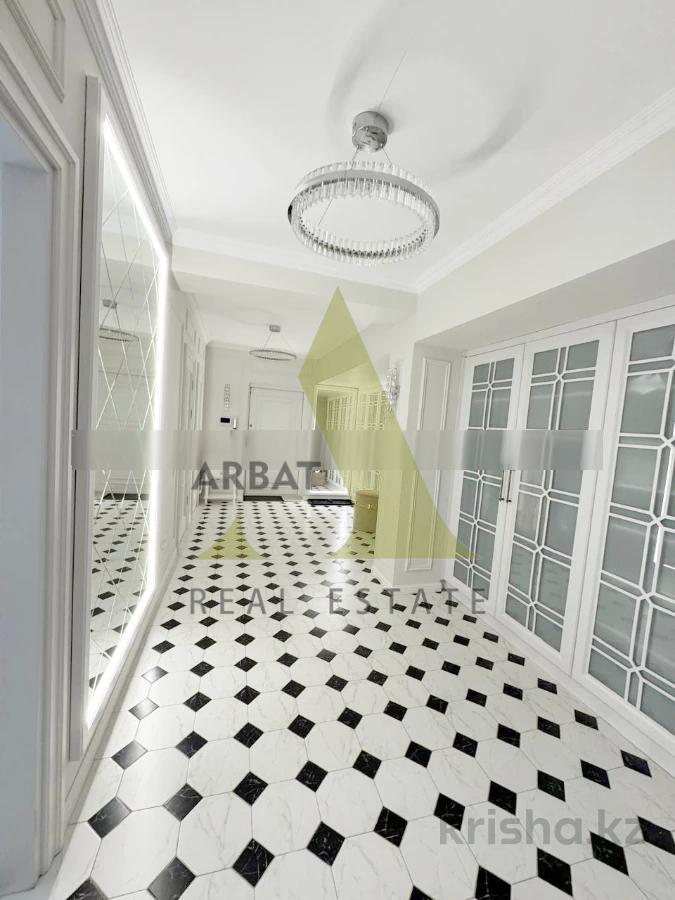 Фото Квартира, 3 комн, 138 м², 4/4 эт., 1978 г.п.