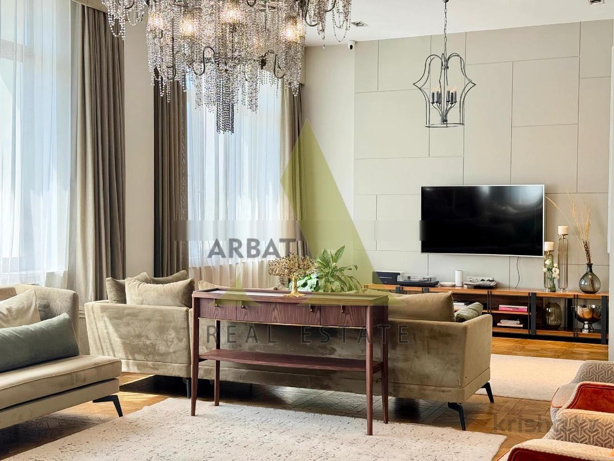 Фото Квартира, 4 комн, 302 м², 7/7 эт., 2015 г.п.