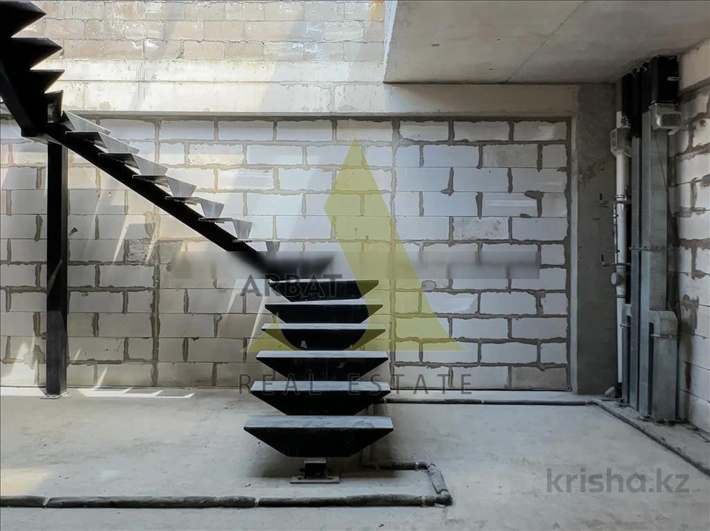 Фото Квартира, 3 комн, 235 м², 3/3 эт., 2025 г.п.