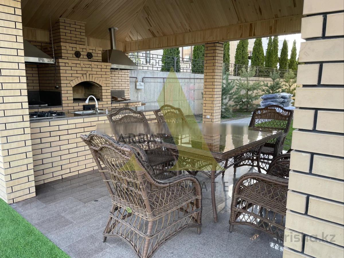 Фото Отдельный дом, 9 комн, 575м²
