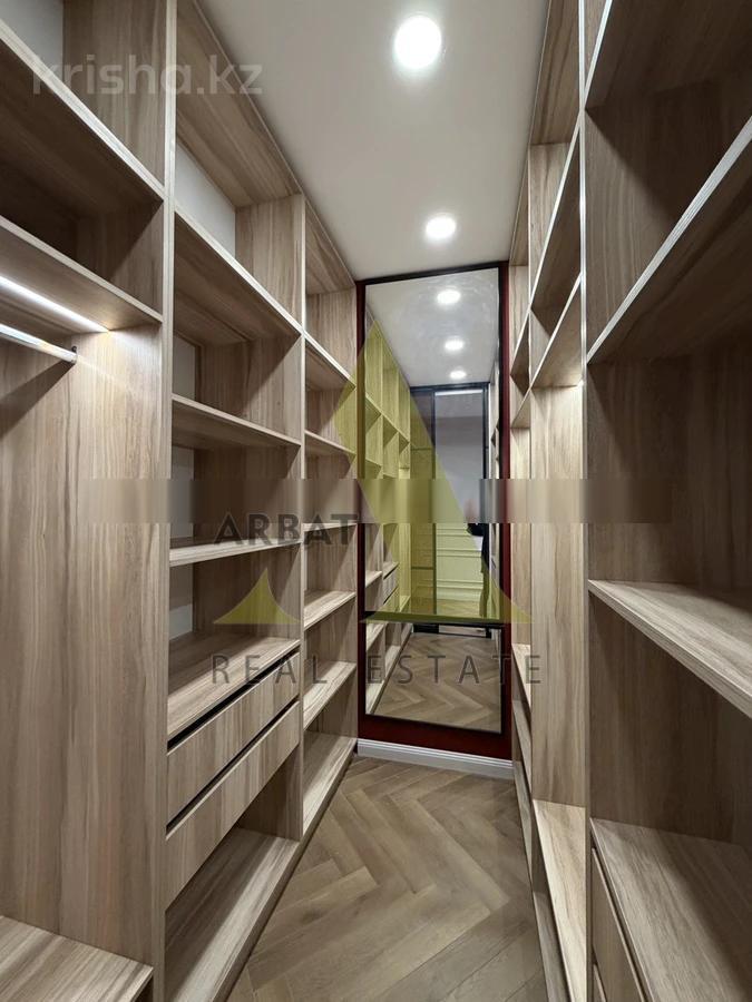 Фото Квартира, 6 комн, 380 м², 1/3 эт.