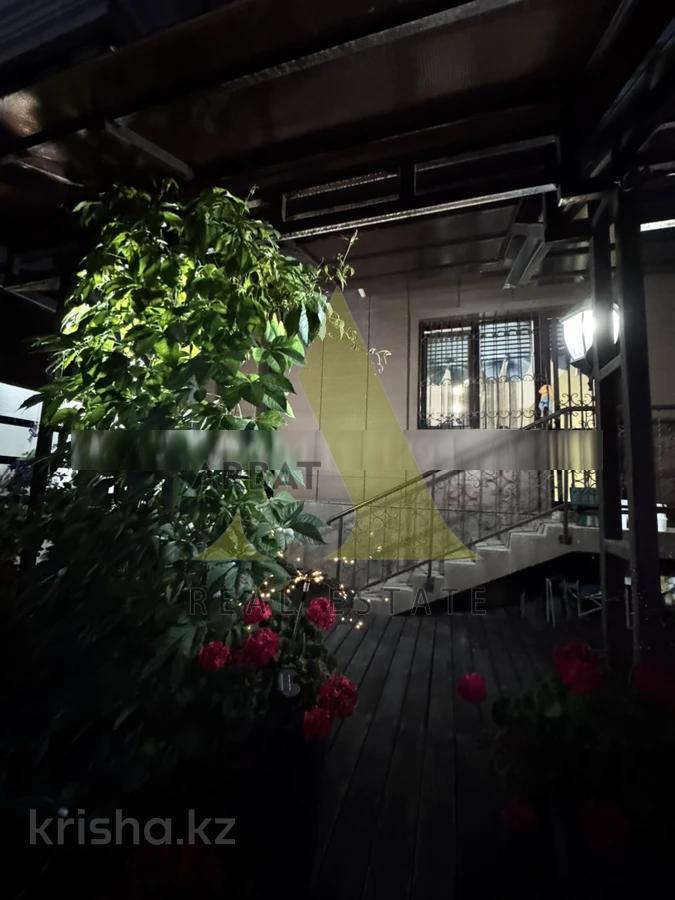 Фото Квартира, 4 комн, 141 м², 1/9 эт., 2016 г.п.