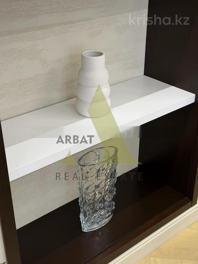 Фото Квартира, 5 комн, 210 м², 2/6 эт., 2013 г.п.
